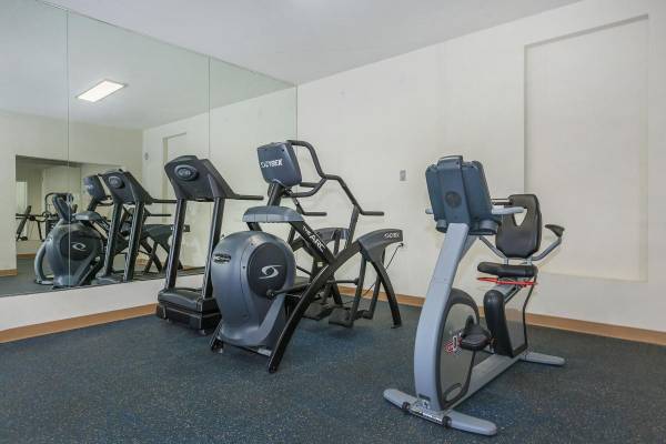 $2,589 / 2br - 1012ft2 - Soothing Spa, Washer/Dryer In-Unit 2 Bd / 2 Bth (Santa Clarita)63701074251777121