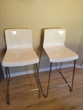 White Ikea Glenn Barstools 1