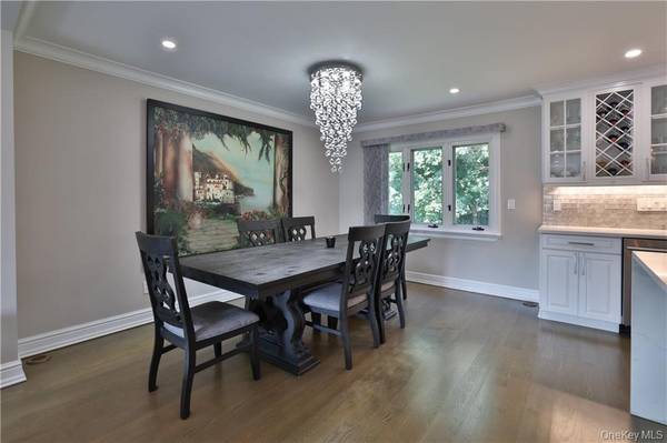 $4,750 / 3br - 1400ft2 - ¡Apartamento impresionante de 3 habitaciones y 2 baños con todos los servicios incluidos! (Dobbs Ferry)63854287571329123
