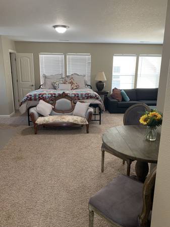 $900 / 1br - Large Comfortable Room in Beautiful Shared Home (Washougal, WA)63831681157505124
