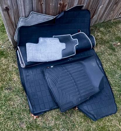 Car mats - 2008 Toyota Highlander 1