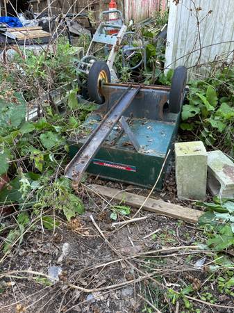 Pull behind lawn trailer 1