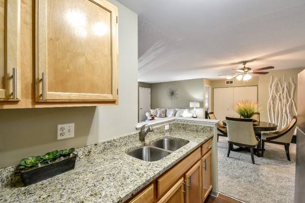 $1,835 / 2br - 978ft2 - Vinyl throughout unit, stainless steel appliances & upgrade fixtures (2330 Samson Way, Waukegan, IL)63846717237761121