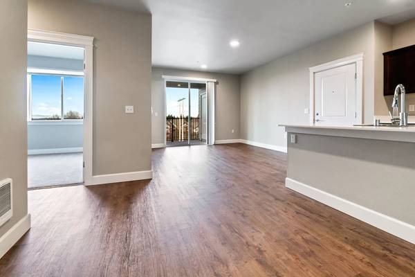 $1,725 / 1br - 642ft2 - Enough living space for all your needs. 1 bed, 1 bath. Check us out! (Tumwater)63944962561539123