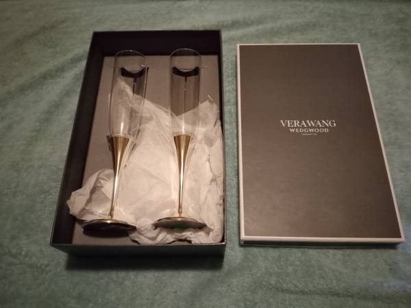 Brand New Vera Wang Wedgwood Toasting Glasses Beautiful 1