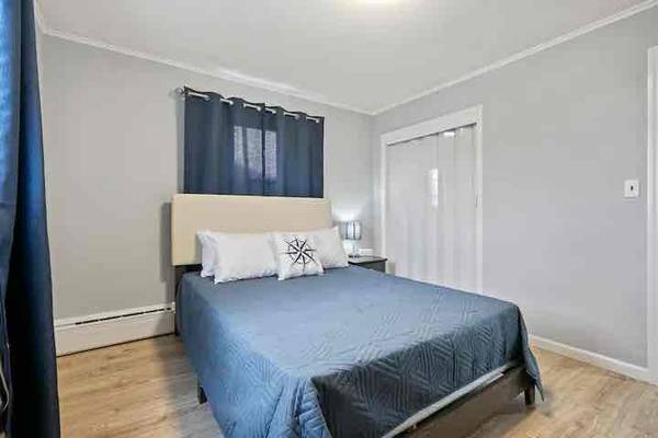 $2200.00 / 2br - 800ft2 - WINTER RENTAL 9/06-5/31 in the heart on Channel Dr.63667096965377124