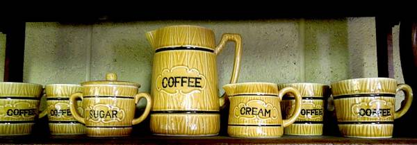 VINTAGE ROYAL SEALY 9 PC COFFEE SET - 4 CUPS - SUGAR / CREAMER - POT 1