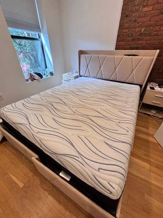 Serta cooling queen memory foam matress AUG 30th 1