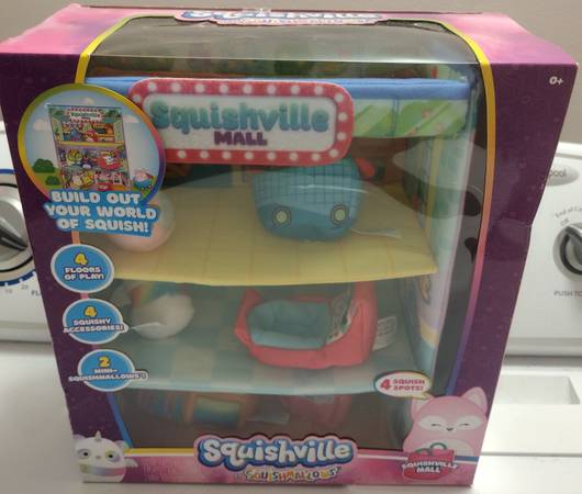 NEW Squishville Mall 1