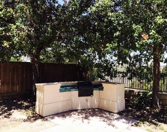 $5,950 / 5br - 2263ft2 - 5bdrm 3 full baths with solar panels Rancho Del Rey (Chula vista)63701665048577121