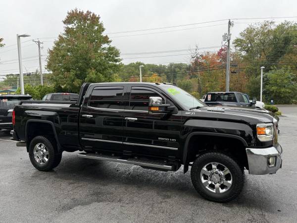 2019 GMC Sierra 2500HD 4X4 - Photo 5