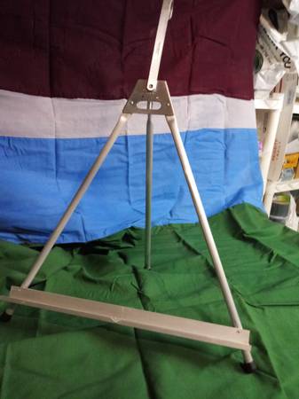 Aluminum Easel 1