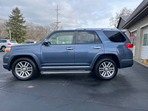 11 TOYOTA 4-RUNNER 4X4 LIMITED (CLEAN CARFAX) 1