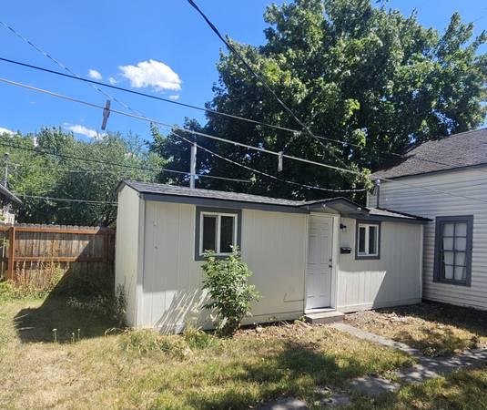 $800 / 1br - Reducción de alquiler-Casa de campo en el centro63656975843841120
