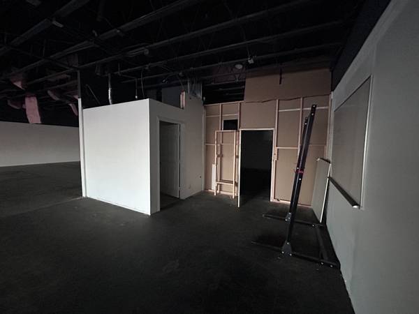 $5,280 / 4400ft2 - DEER VALLEY PLAZA CORNER RETAIL FLEX SUITE FOR LEASE (19TH AVE AND BELL ROAD)64024823241859124