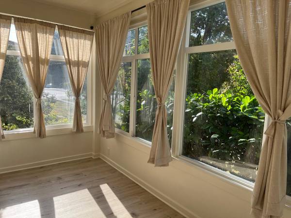 $1,425 / 1br - 650ft2 - Beautifully Renovated one bedroom in Historic Secure Building (Bellingham)63920957555842123