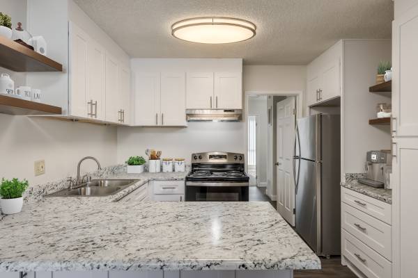 $2,605 / 2br - BEAUTIFUL REMODELED FLOOR PLAN! SCHEDULE A TOUR TODAY! (San Diego)63663922463107123