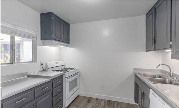 $2.048 / 1br - 750ft2 - en El Cajon CA, Unidades de Almacenamiento, 1/BD 1/BA (2675 Fletcher Pkwy, El Cajon, CA)63701744071427124