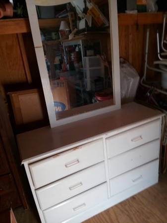 White dresser and mirror 1