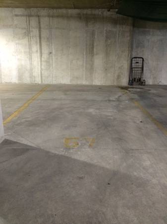 $225 Indoor, heated and secure garage parking in Andersonville! (Andersonville)63898857129090121