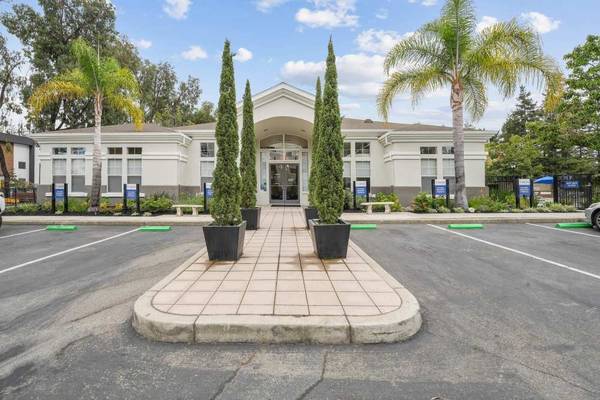 $4,635 / 2br - 1237ft2 - 2B/2B, Planos de piso amplios, Balcón o Patio (cupertino)63664186136579122