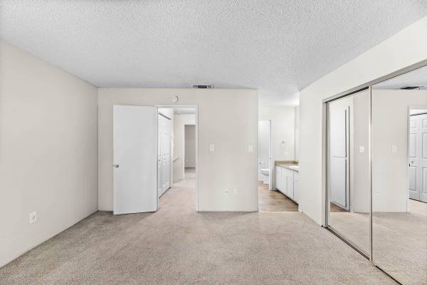 $2,470 / 2br - 1230ft2 - Fácil acceso a tiendas, gestión en el lugar, 2/hab (54 Quay Court, Sacramento, CA)63844739021953124