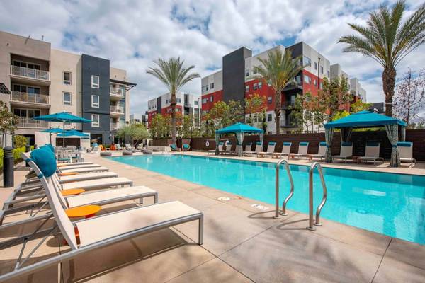 $2,673 / 1br - 818ft2 - Acceso Fácil a la 101 y la 405, Ascensor, 1bd (6300 Variel Ave, Los Angeles, CA)63953218717059123