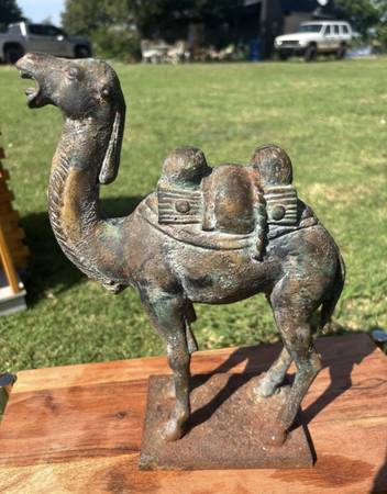 Vintage Cast Iron Camel 1