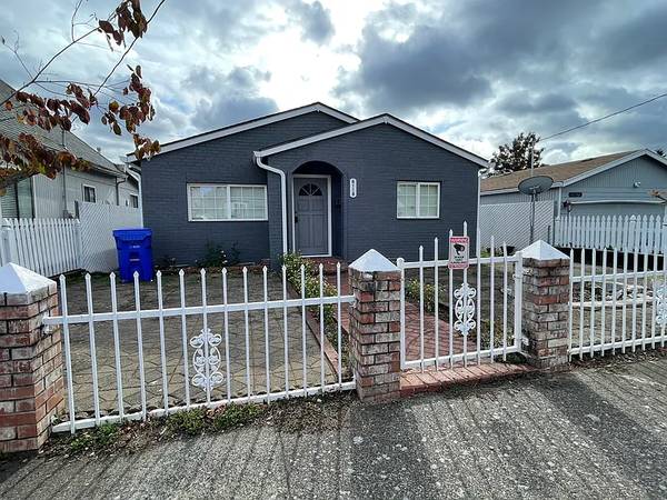 $1,231 / 4br - 1831ft2 - Spacious 4-Bedroom, 2-Bath Ranch-Style Home in SE Portland! (Portland)63845979086211120