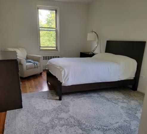 FURNISHED ROOM 4 RENT

$900

                        Inwood / Wash Hts