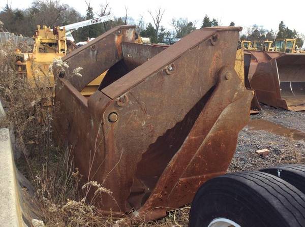 Cat Demolition 4in1  clamshell 9' Bucket for 973 Cat track loader - $3,750 (Bensalem Pa)63471188155907122