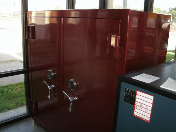 Brown MFG Co Dual Door Estate & Jewelry Safe-Excellent Used Condition! - $12,500 (Northwest Oklahoma City)63471294939523122