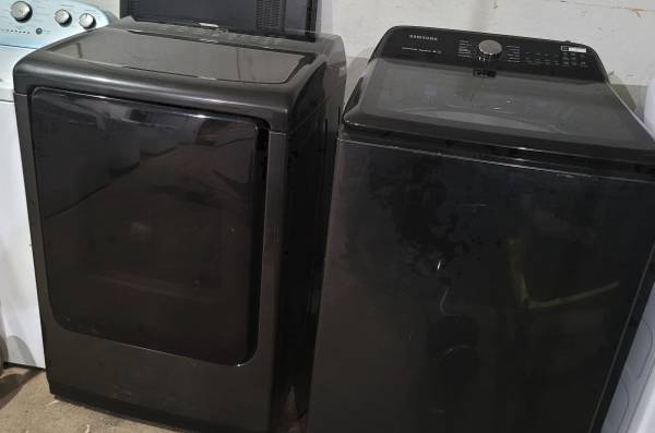 Beautiful washers and dryers like new still with a 2 month guarantee ✅✅✅ 1