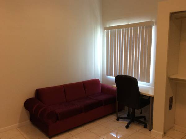 Habitación en alquiler por $1,250 - ¡Camina hasta SDSU! Ideal para estudiante o joven profesional (San Diego)64037219275267121