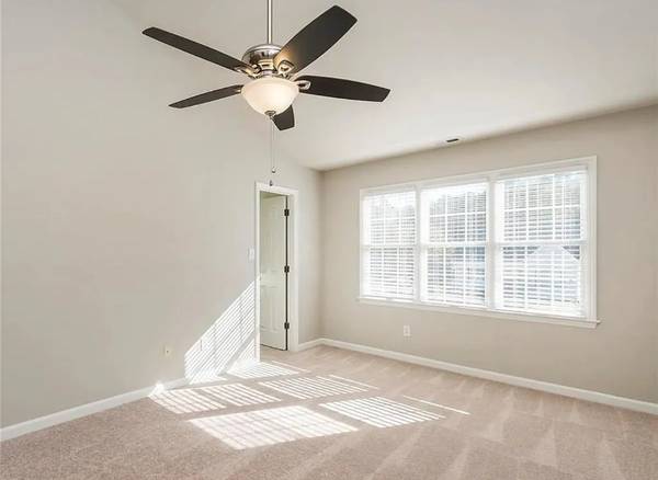 $2185.00 / 3br - Charming 3 Bed/2.5 Bath Single Family Home in Burlington, NC - Availab64027441823107124