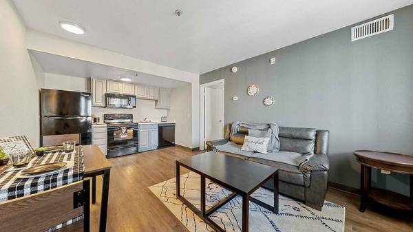 $999 / 1br - 630ft2 - 1 bedroom, Nearby Public Transit, Las Vegas NV (3890 Graphic Center Dr, Las Vegas, NV)63859502009475122