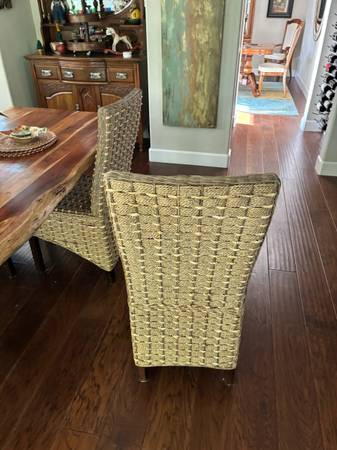 4 Wicker chairs 1