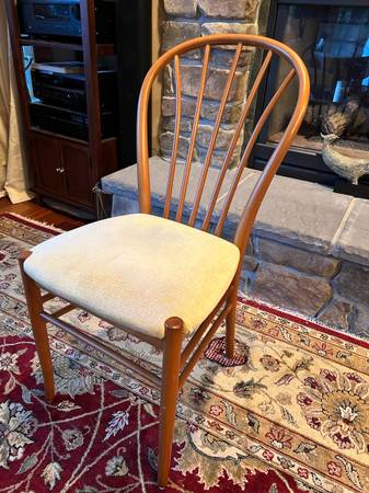 MCM chair made in Italy 1