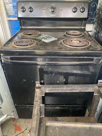 Hot point stove 1