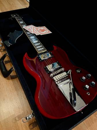 2020 Epiphone SG - Cherry red (w/ vibrola) 1