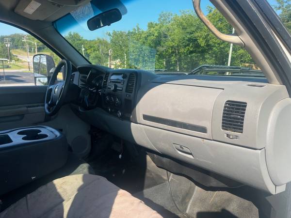 2013 Chevrolet Silverado 2500 4X2 6.0 AUTO EXCAB 8FT BED 6.0 AUTO 4:10 - $9,990 (CYNTHIANA KY)63470601106433124