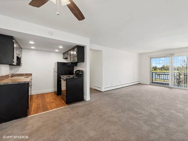 $1,199 / 2br - 1000ft2 - ¡Admite mascotas! ¡Espacios al aire libre! ¡Paz en la ciudad! (¡Admite Grubhub y Door Dash!)63685944278915120