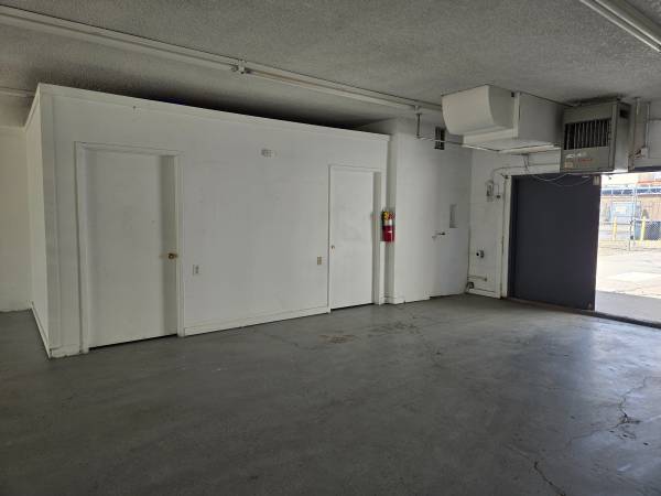 $1,800 / 1800 pies cuadrados - 123 4th St. - Unidad comercial en Turlock (Turlock)63654929995395124
