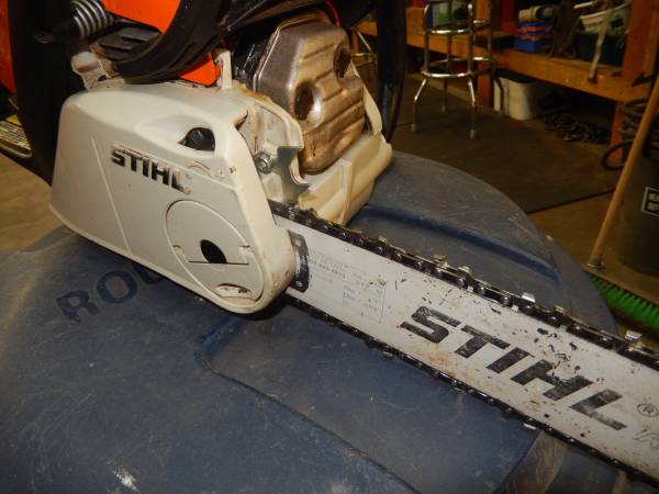 MS 211C STIHL CHAINSAW 14" BAR - $250 (Ridgefiled)63471265144065122