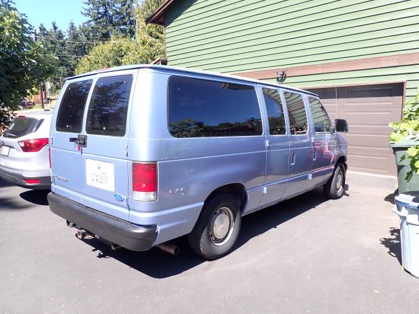 Camioneta Ford Ecoline 1995 - $4,000 (Edmonds)63470768795139121