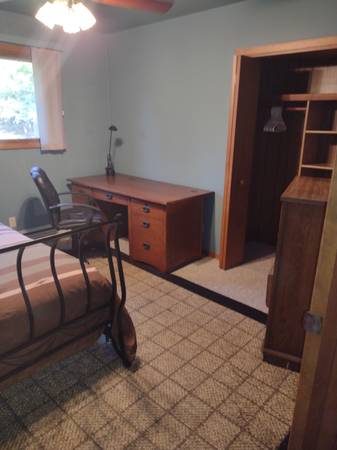 $500 / 5br - 1ft2 - Habitación en alquiler (Eau Claire)63845958826241120