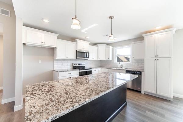 $2,050 / 3br - 1615ft2 - Oportunidad de alquiler en Somerset Village (Columbia, MO)63845292268673122