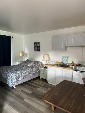 $1,150 Rooms for weekly/monthly in the Becket Motel (Becket, MA)64016883358338121