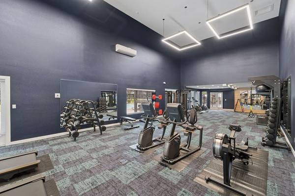 $2,000 / 2br - 1023ft2 - Fall Into Your New Home – September Move-Ins Available!63845963464067123