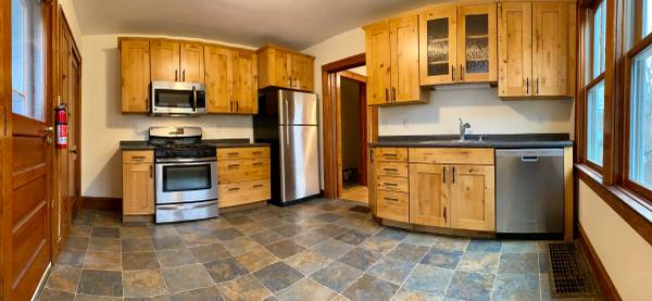 $2,400 / 3br - 3 Bedroom (or 2 Bedroom w/ Office) 1 Bath in O.N.E. (Old North End)63976979388418121